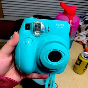 Used a few times, like new. Comes with case